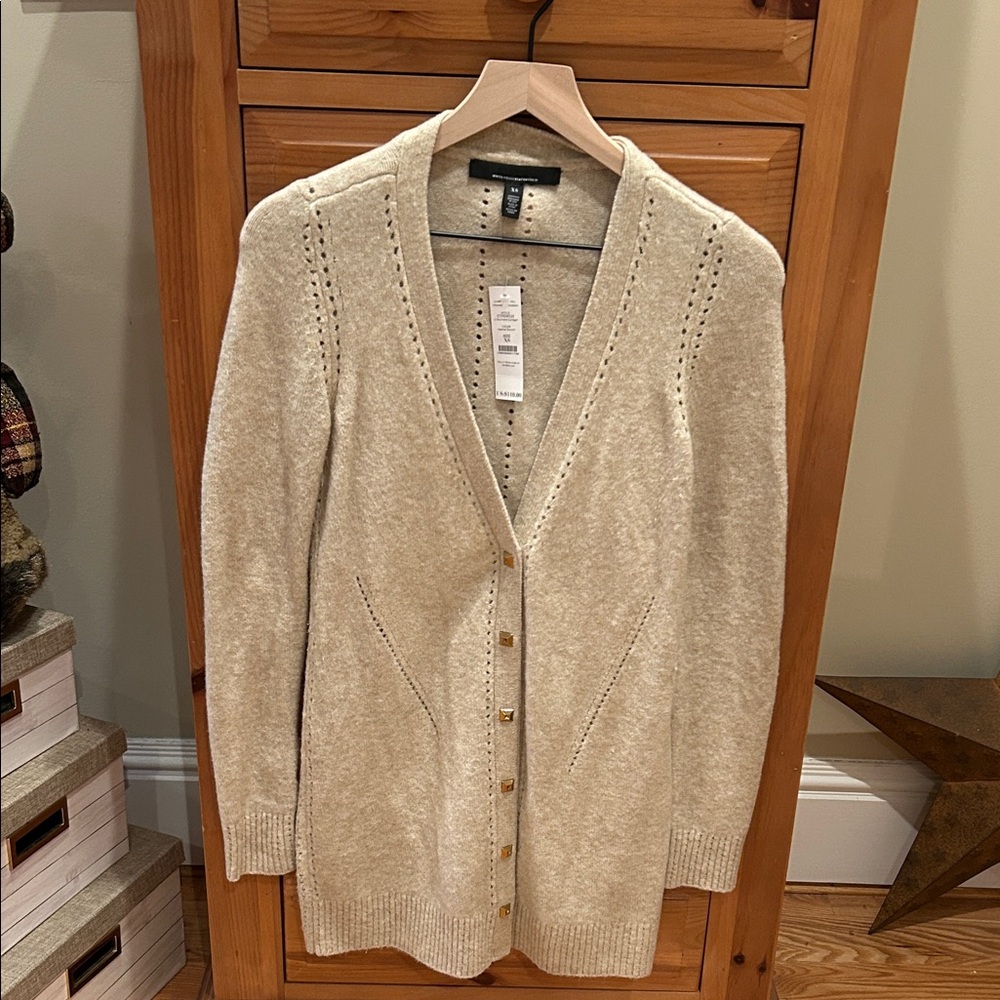 White House Black Market L/S Boyfriend Cardigan SZ XS. Heather Biscotti